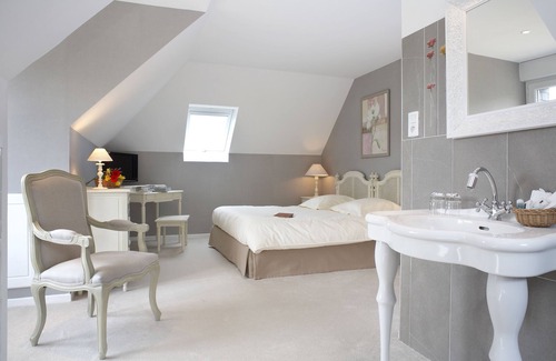 Locquirec House | Discover L'escale Evel Er Gêr: Family-Friendly Retreat