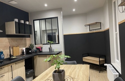 Auxerre Apartment | Discover L'Escale Féerique: Guest Rated 9.8, Pet Friendly!