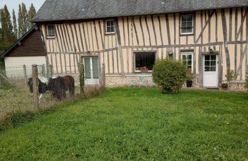 Cormeilles Apartment | Pet Friendly Getaway at L'Escale - Guest Rated 10/10