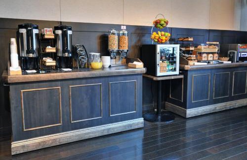 Val-d'Or Hotel | Discover L'Escale Hôtel Suites: Family-Friendly & Pet Welcoming