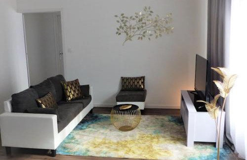 Tartas Apartment | Discover L'Escale n°5: Highly Rated Getaway with Breakfast