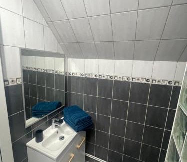 Precy-sur-Oise House | Elegant Stay Near Château de Chantilly with Family-Friendly Amenities