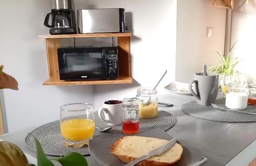 Pompejac Apartment | Explore Nature at L'Escale Sud Gironde with Spa & Pool