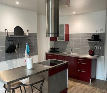 Tulle Apartment | Unwind at L'Escale ZEN: Pet & Child Friendly Haven