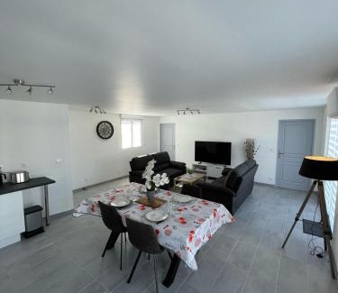 Saint-Quentin Apartment | L'escapade Confort Saint-Quentinoise