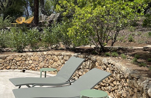 Tourtour House | Elevated Escape: Experience L'escapade dans le ciel