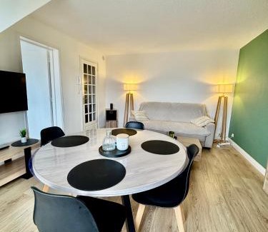 Hardelot-Plage Apartment | Scenic Oceanfront Escape at L'Escapade Vue Mer