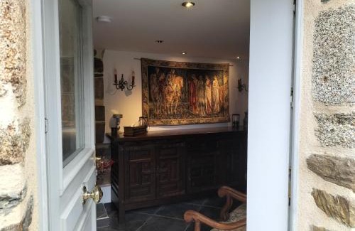 Montaubert - Rille - Saint-Sulpice House | Discover L'Escapade Médiévale: Pet-Friendly Retreat