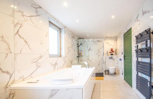Dieulouard House | Indulge at L'escapade Passionnée with Hot Tub & Dining