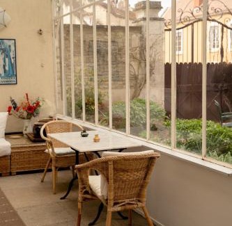 Accolay House | Oceanfront Bliss at L'Escapade Place Voltaire