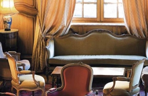 Domme Hotel | Discover L'Esplanade: Family-Friendly with Top Amenities