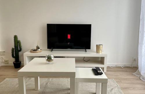 Reims Apartment | Discover L’esplanade: Modern 3-Room Retreat in Reims