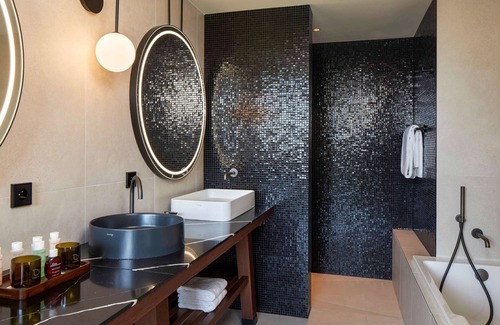 Colmar Centre Ville Hotel | Indulge at L'Esquisse Hotel & Spa Colmar - Guest Rated 9.8