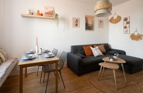Saint - Michel Apartment | Convenient L'estival Champêtre - Metro & Tram Nearby