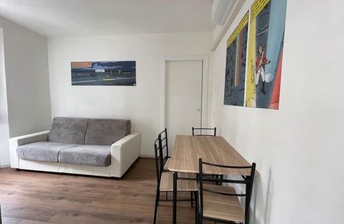 Carona Apartment | Charming l'ETRANGE RENDEZ-VOUS TOME 1 for Family Getaways