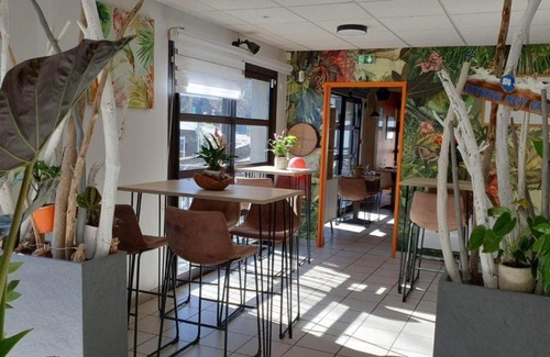 Cuxac-Cabardes Hotel | Discover L EVASION: Pet-Friendly Retreat with Great Amenities