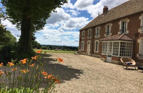 Bragny-sur-Saone House | Experience L'evidence: Oceanfront Bliss with Pool Access