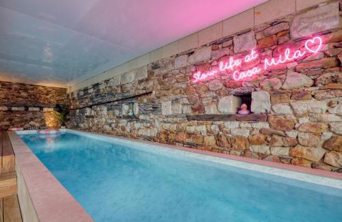 Saint-Mathurin-sur-Loire House | Elegant Casa Mila & SPA: Loire Views, Pool & Spa Retreat