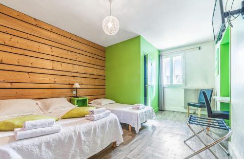 Feurs Hotel | Pet-Friendly Retreat at L'Hôtel L'Astrée with High Ratings