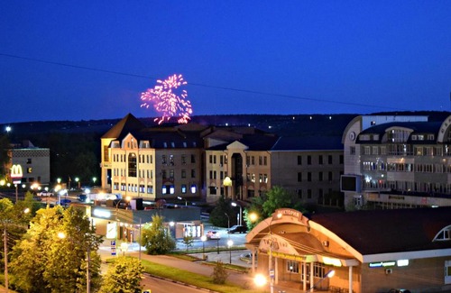 Dmitrov Apartment | Explore L&H Центр города: Pet-Friendly & Perfectly Rated!