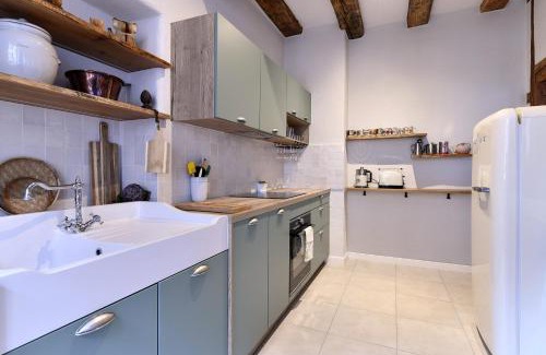 Old Town Apartment | Discover L'harmonie des Tanneurs: Child-Friendly Retreat