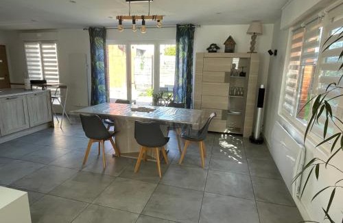 Avelin Villa | Relax at L Havre de Paix - Pet and Child Friendly Retreat