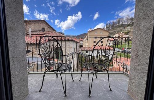Camprodon Apartment | Discover L’herbera de Can Francó: Family-Friendly Retreat