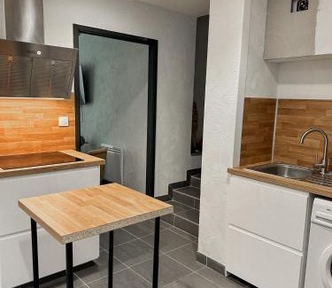 Douarnenez Bed & Breakfast | Top-Rated L'Hermine Chambres d'Hôtes: Family & Pet-Friendly