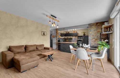 Patte d'Oie Apartment | Relaxing Getaway at L'Hippocrate with Inviting Terrace