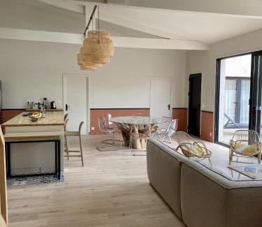 Dolus-d'Oleron House | Elegant L Hirondelle et l Instant: Top-Rated with Pool Access