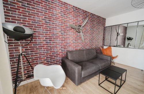 Verdun Apartment | Discover L'historique - Family-Friendly in Verdun