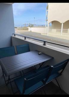 Saint-Hilaire-de-Riez Apartment | Oceanfront Escape at L’horizon bleu with Family-Friendly Vibes