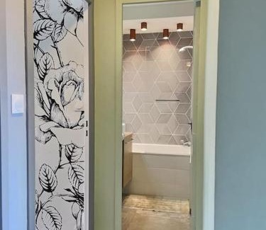 Flace Apartment | Relax at 'L'horizon' with Pet-Friendly Comfort & Dining