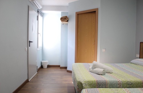 Arenys de Mar House | Relax at L'Hostalet d'Arenys de Mar with Spa & Breakfast
