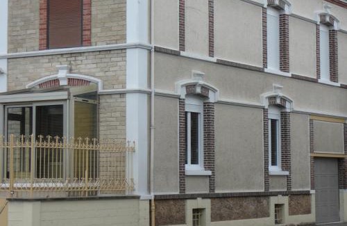 Conflans-sur-Seine House | Family-Friendly L Hote Saison with Great Guest Ratings
