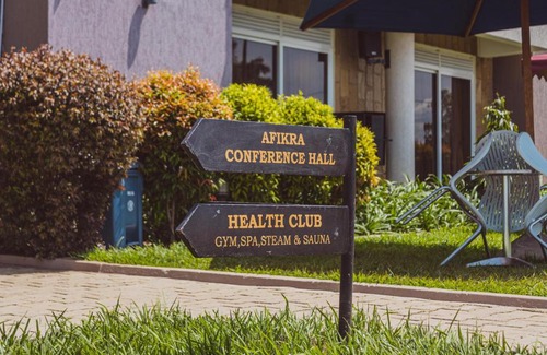 Northern Region Hotel | Relax at L'Hotel Le Confidentiel with Pool & Hot Tub