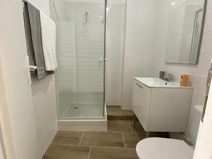 6th Arrondissement Apartment | Explore L’hyper-centre Marseillais: Family-Friendly Retreat