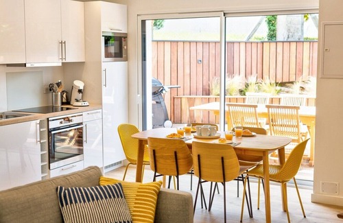 Combrit Apartment | Oceanfront Duplex with Terrace: Perfect Family Getaway