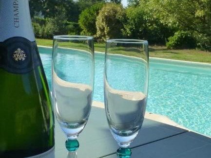 Mouilleron-Saint-Germain House | Indulge in Ocean Views at L’Imbretiere - 10/10 Rated!