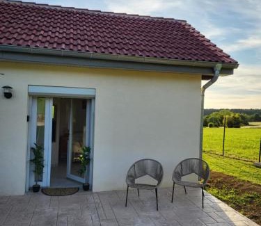 Menetru-le-Vignoble Apartment | L'Impasse du Jura