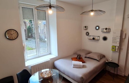Pontivy Apartment | Comfortable L'Imperial 3 Studio - Perfect for Families & Pets