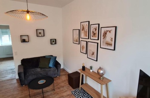Pontivy Apartment | Central L'Imperial 6: Pet-Friendly Retreat with High Ratings