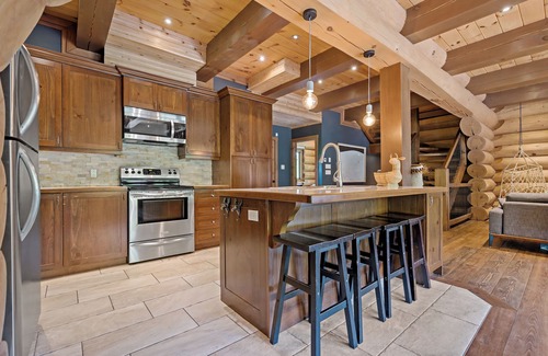 Saint-Faustin-Lac-Carre House | Elegant Family Retreat at L Imprévu by Tremblant Platinum