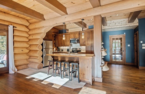 Saint-Faustin-Lac-Carre House | Elegant Family Retreat at L Imprévu by Tremblant Platinum