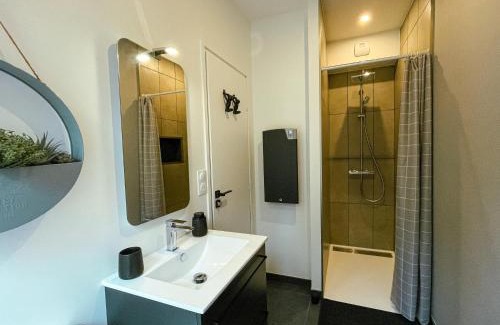 Ville Haute House | Discover "L'imprévue": Ideal for Families in the Old Town