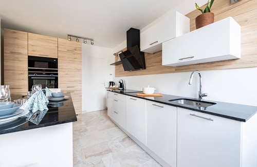 Les Louvrais House | Discover L'Impressionniste: A Garden Retreat for Families