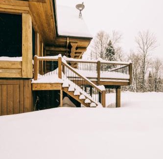 Labelle Ski Chalet | Experience L'Imprevu by Tremblant Platinum Today