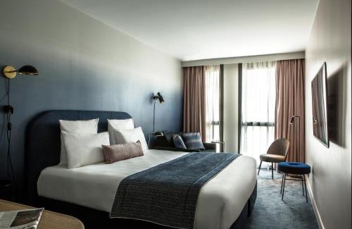 Clichy Hotel | Experience L'Imprimerie Hôtel: Oceanfront & Pet Friendly