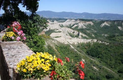 Civita di Bagnoregio Apartment | Experience L'Incanto di Civita: Guest Rated 9.6 with Breakfast
