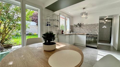 Nemours Apartment | Pet-Friendly Stays at L'Indépendant with High Guest Ratings